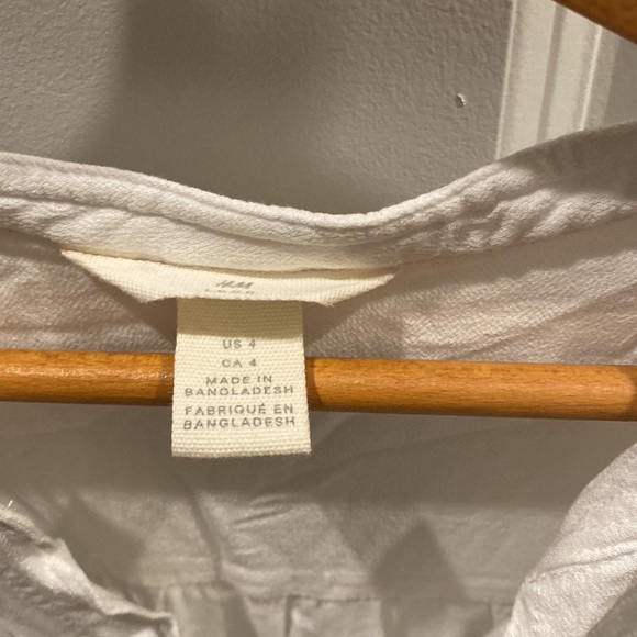 H&M Top - Picture 2 of 3